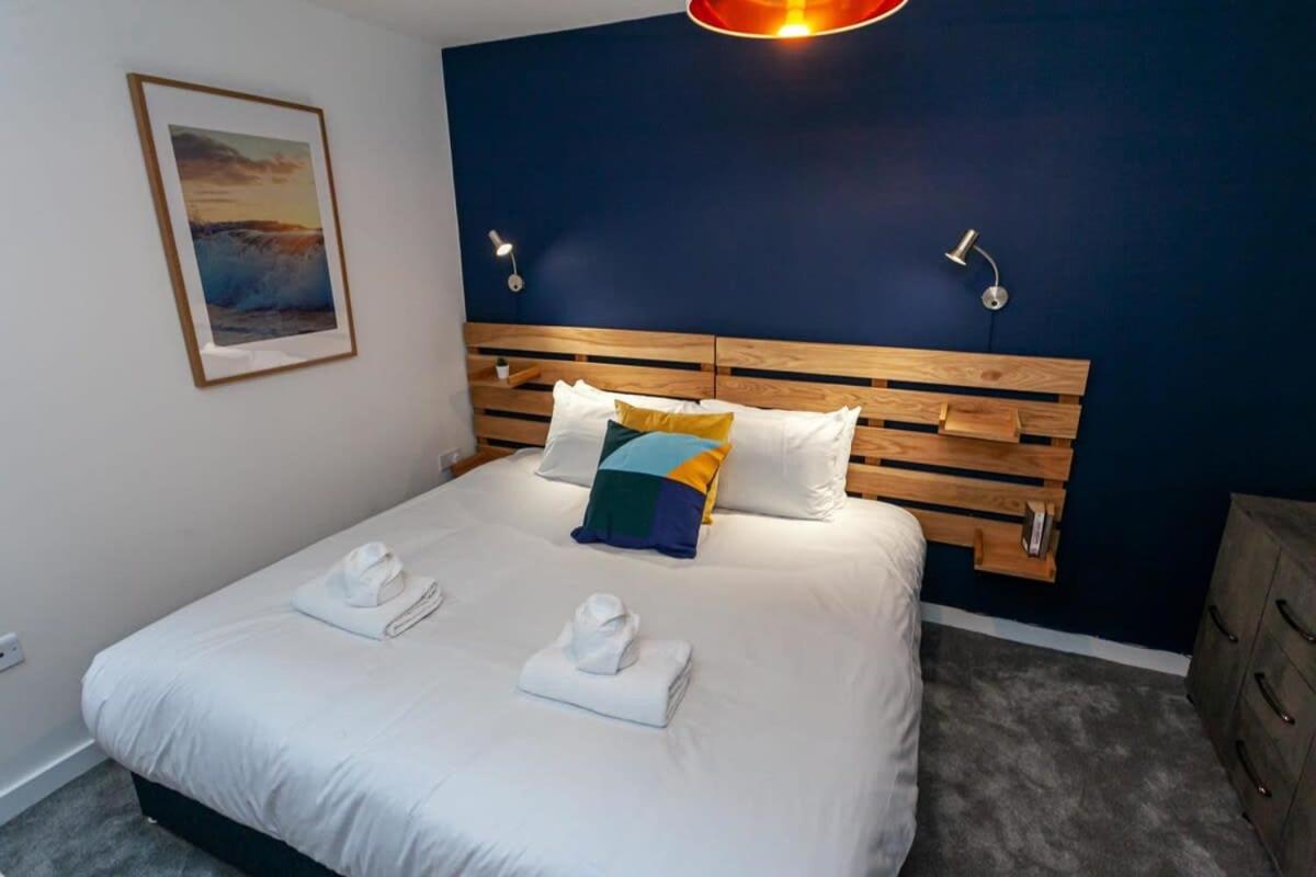 Stunning 2 Bed Flat 5Min To Old Trafford Stadium Manchester Zewnętrze zdjęcie