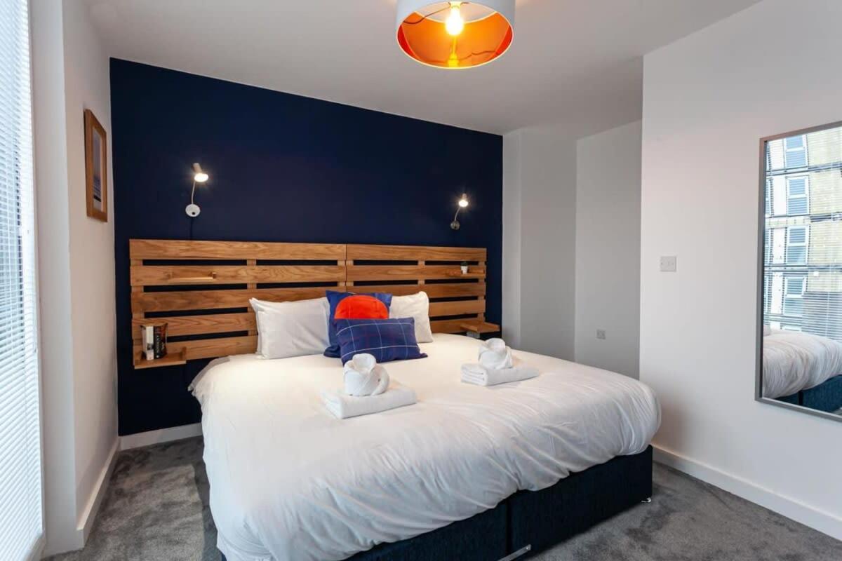 Stunning 2 Bed Flat 5Min To Old Trafford Stadium Manchester Zewnętrze zdjęcie